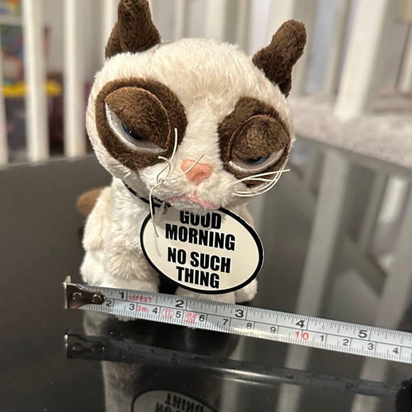 Grumpy Cat Plush - Picture 8 of 10